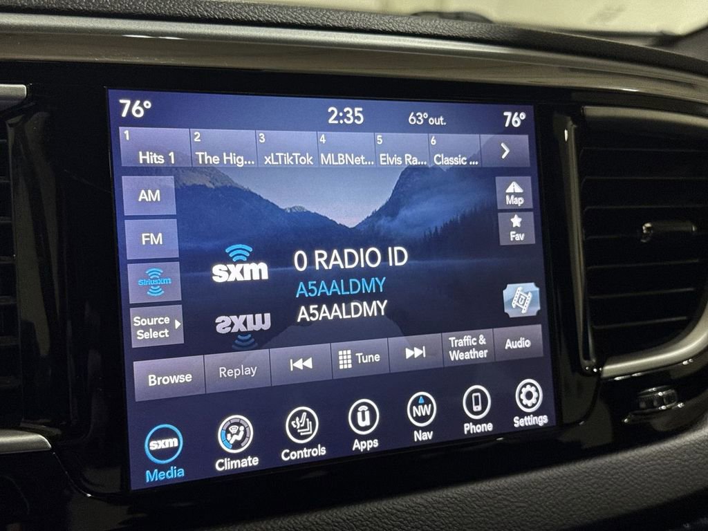 Used 2020 Chrysler Pacifica Touring-L Plus w/ Advanced Safetytec Group image 14