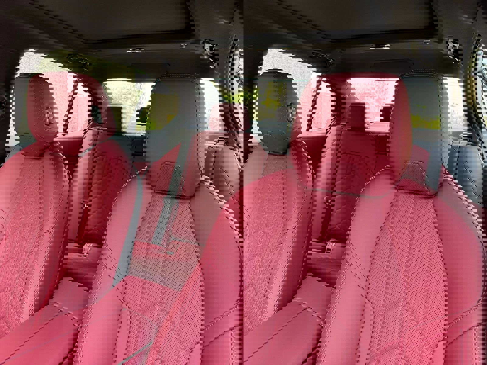 New 2026 BMW 550e xDrive w/ M Sport Professional Package AWD/4WD image 21