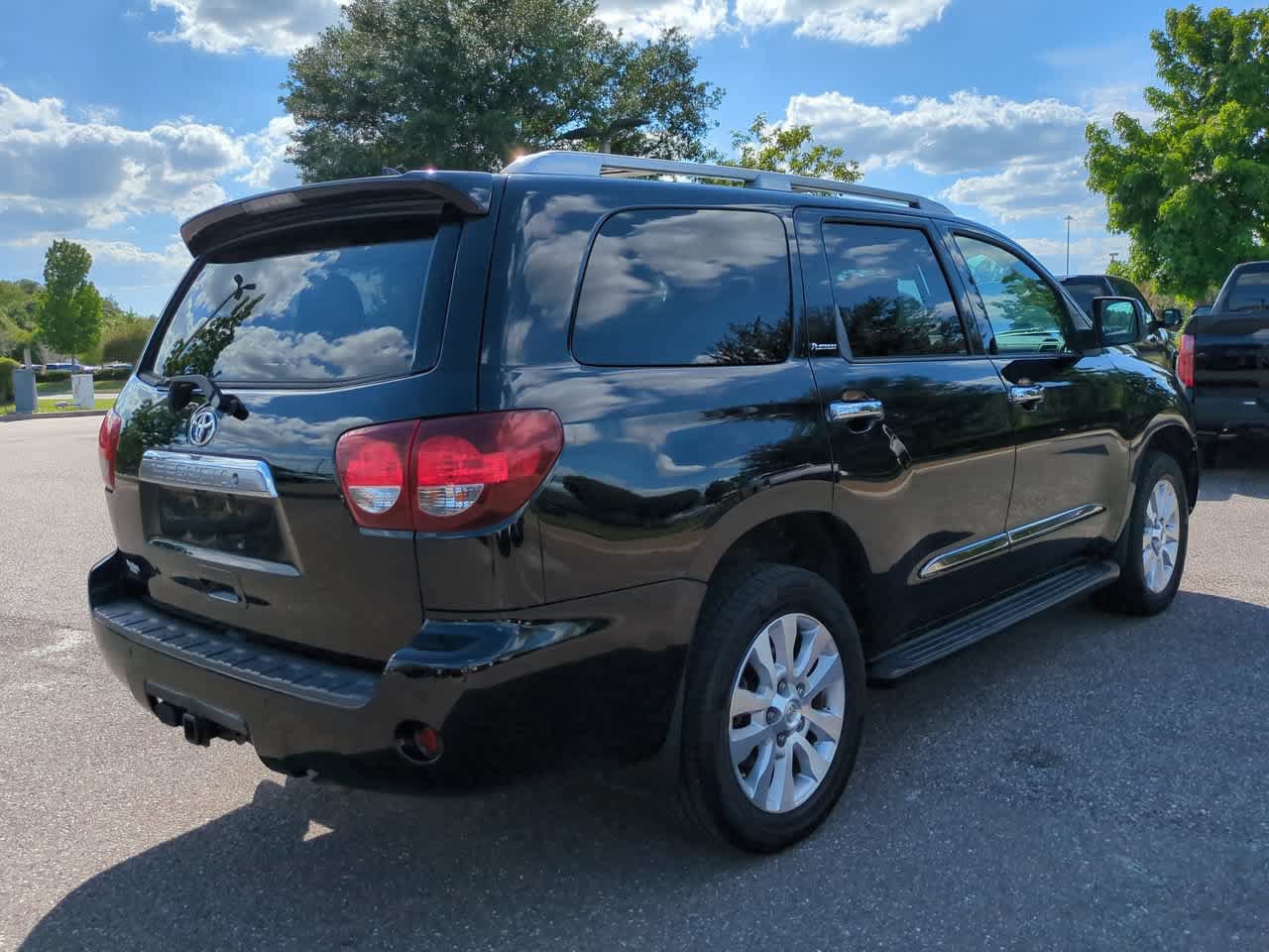 Used 2018 Toyota Sequoia Platinum AWD/4WD image 6