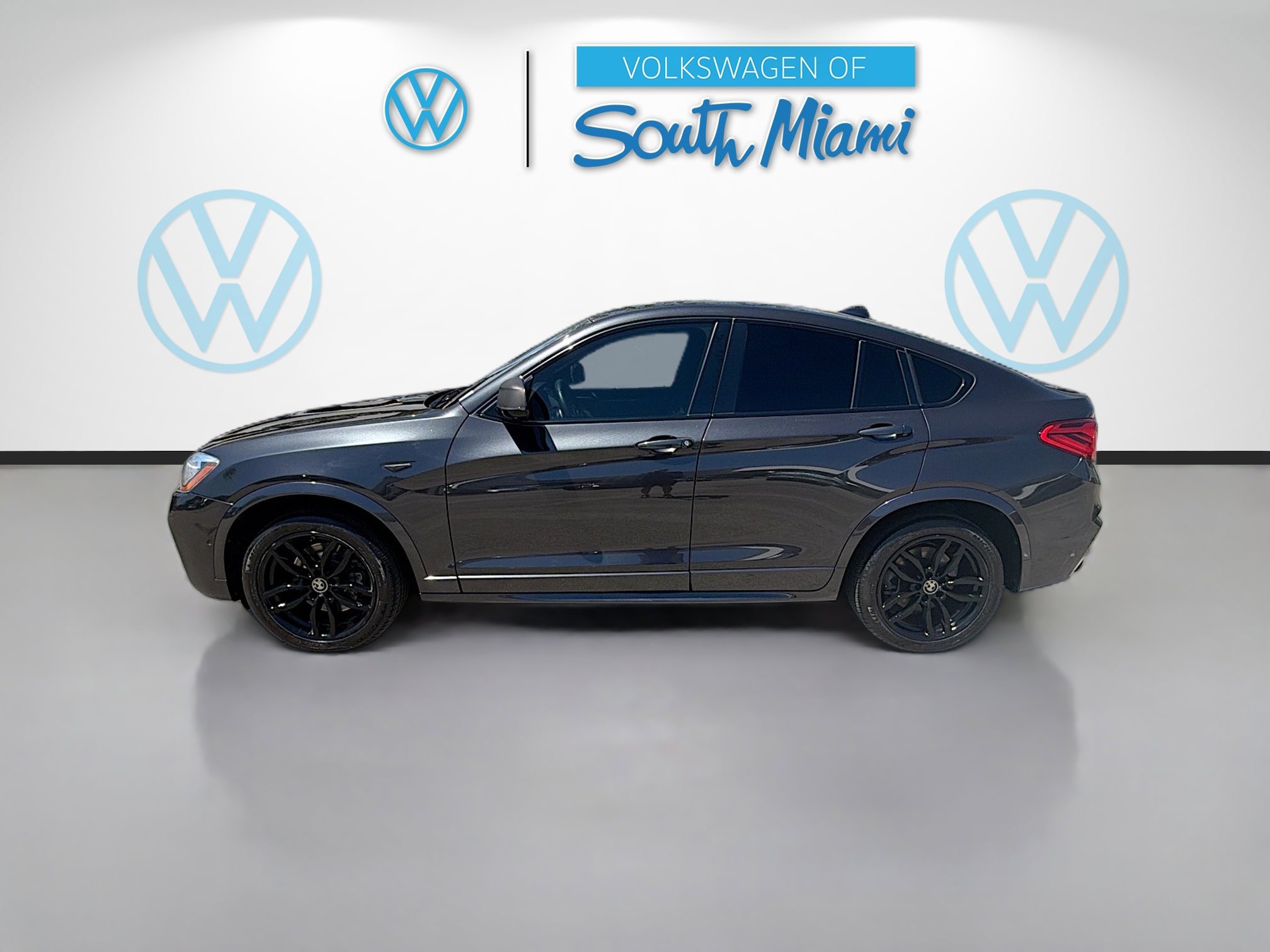 Used 2018 BMW X4 M40i image 4
