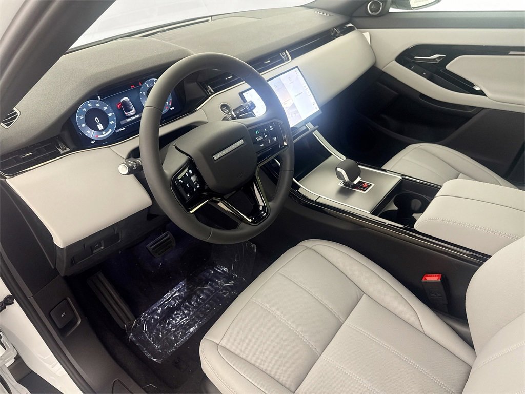 New 2026 Land Rover Range Rover Evoque S image 9