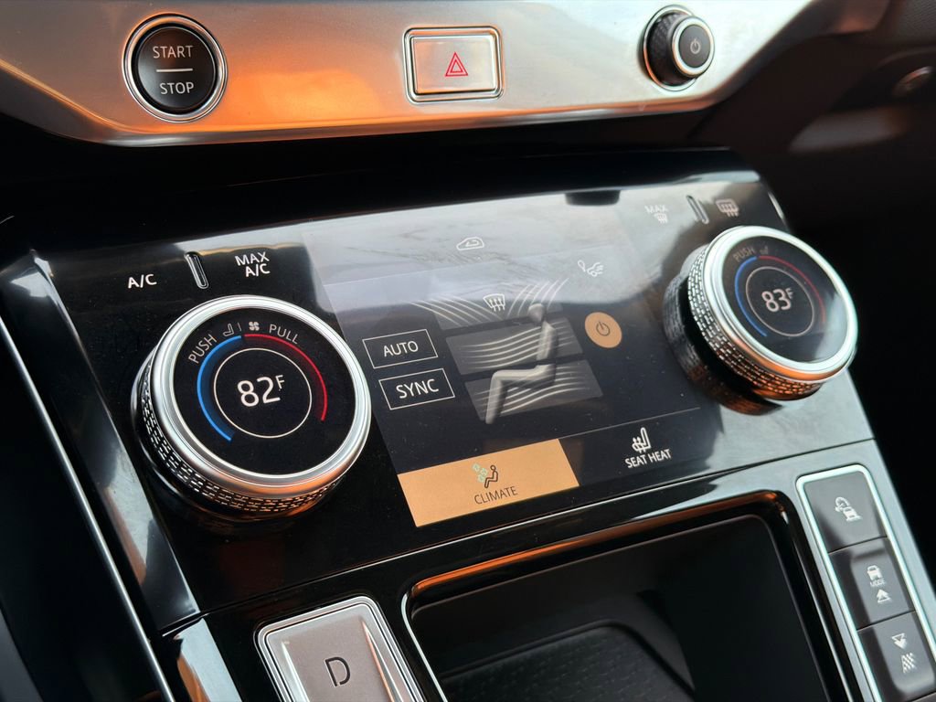 Used 2024 Jaguar I-PACE R-Dynamic HSE image 29