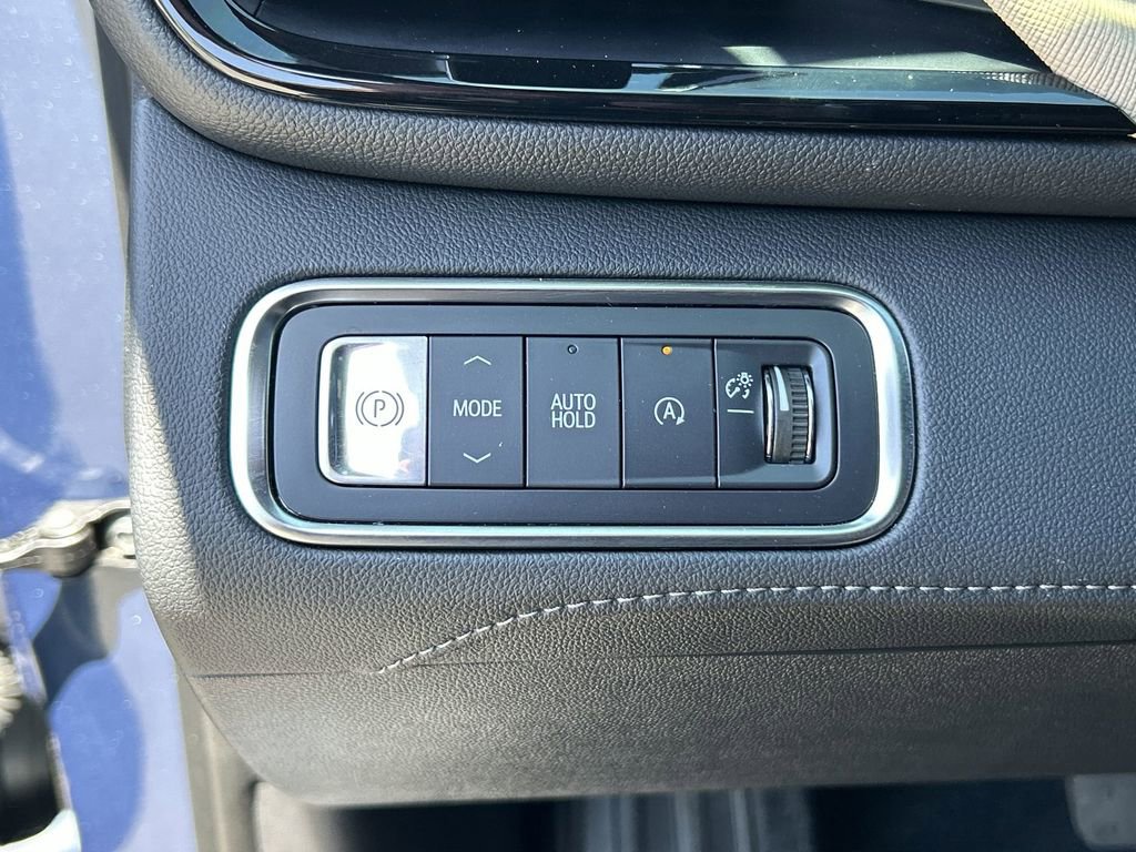 Used 2025 Buick Enclave Preferred FWD image 18