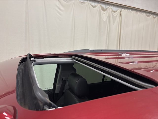 Used 2017 Chevrolet Tahoe LT image 4