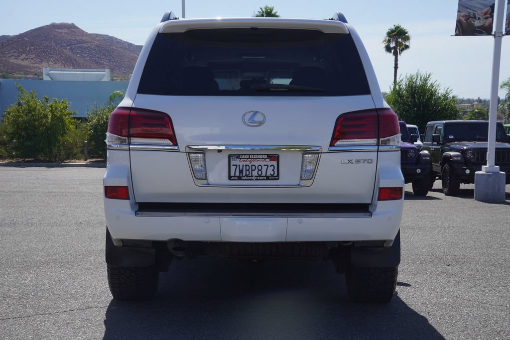 Used 2014 Lexus LX 570 4WD w/ Luxury Package image 5