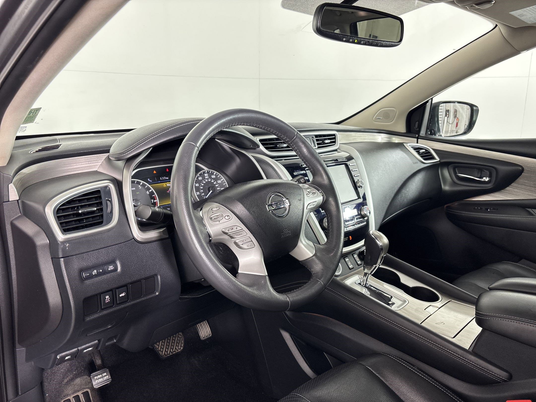 Used 2017 Nissan Murano SL w/ SL Technology Package FWD image 4