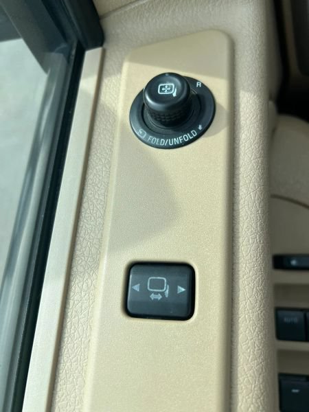 Used 2014 Ford F150 King Ranch w/ King Ranch Luxury Package AWD/4WD image 38