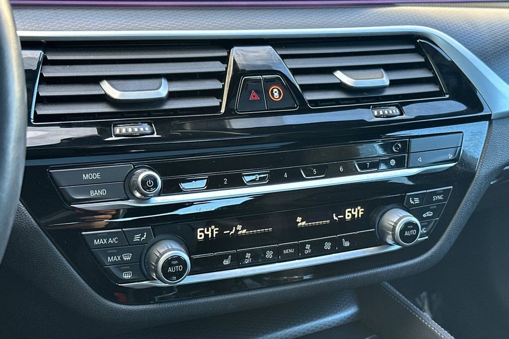 Used 2023 BMW 530e w/ M Sport Package image 22