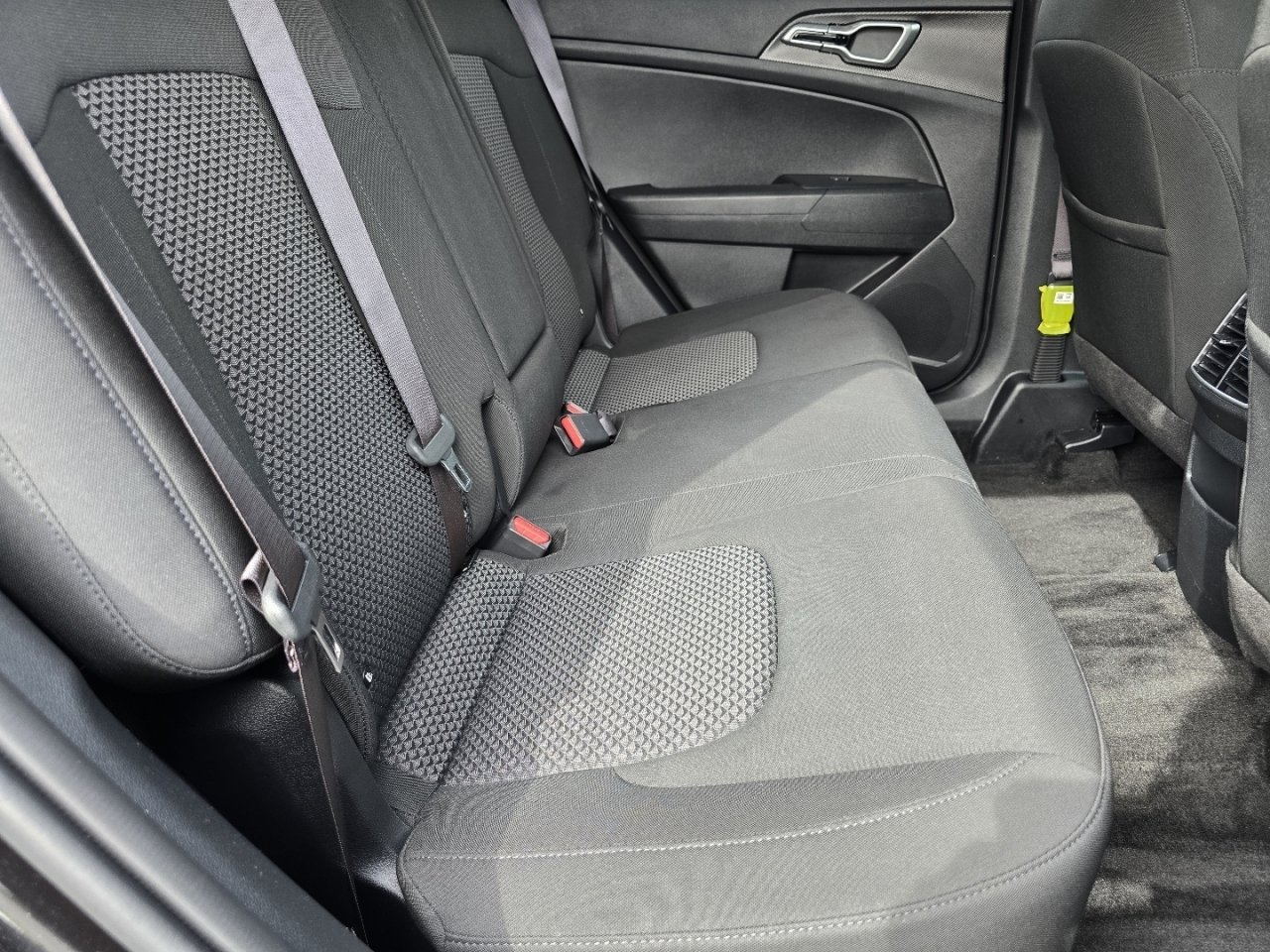 Used 2025 Kia Sportage LX FWD image 18
