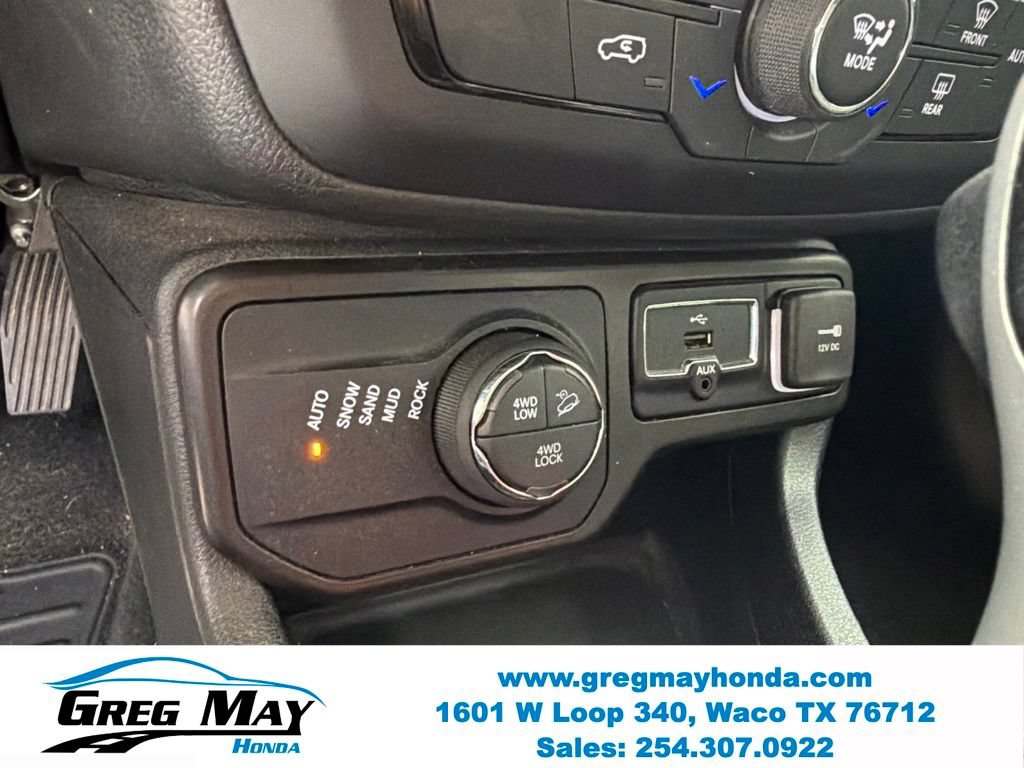 Used 2019 Jeep Renegade Trailhawk AWD/4WD image 21
