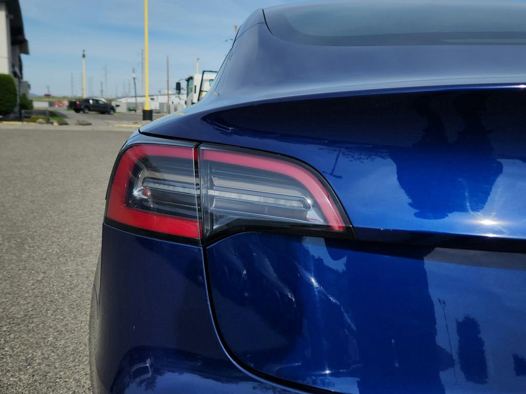 Used 2018 Tesla Model 3 Long Range AWD/4WD image 32