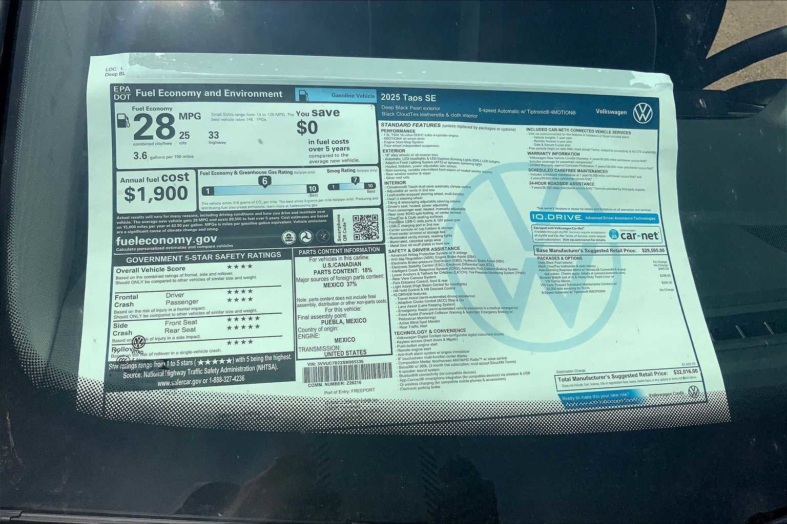 Used 2025 Volkswagen Taos SE AWD/4WD image 21