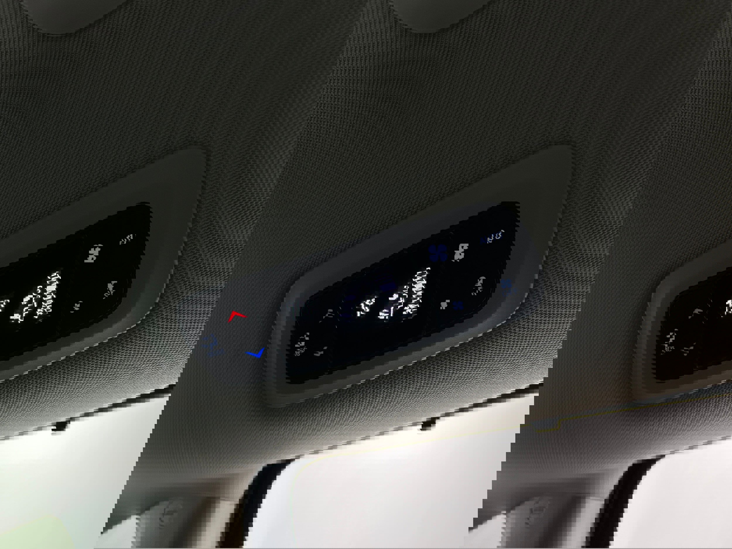 Used 2022 Chrysler Pacifica Touring-L image 30