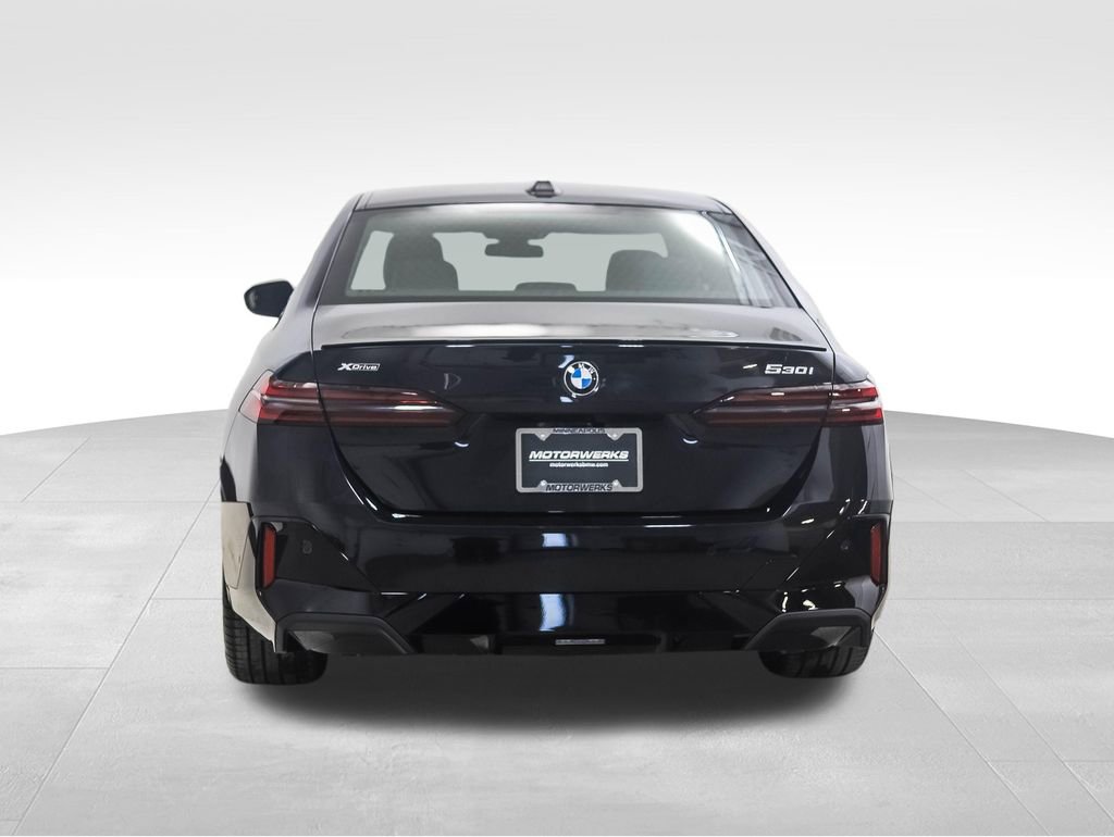 New 2026 BMW 530i xDrive w/ M Sport Package image 4