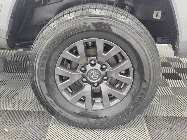 Used 2021 Toyota Tacoma SR5 RWD image 10