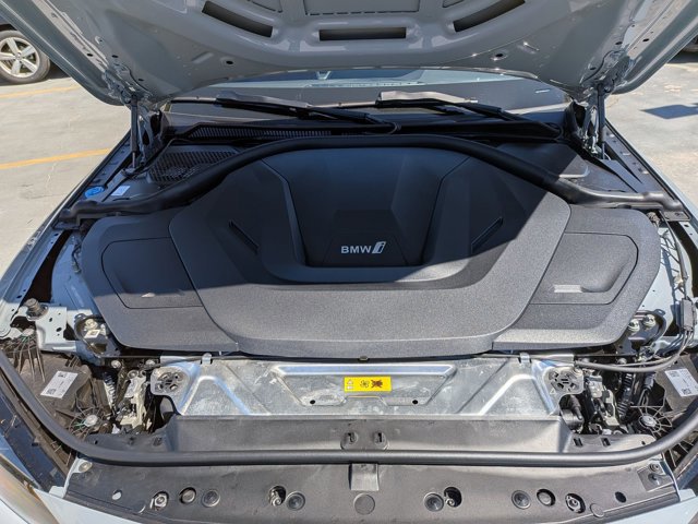 Used 2025 BMW i4 eDrive40 image 23