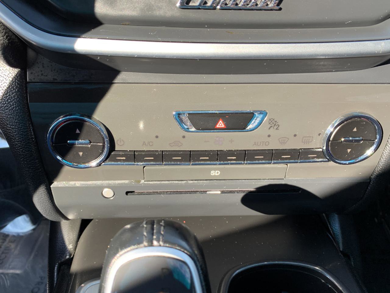 Used 2015 Maserati Ghibli RWD image 21