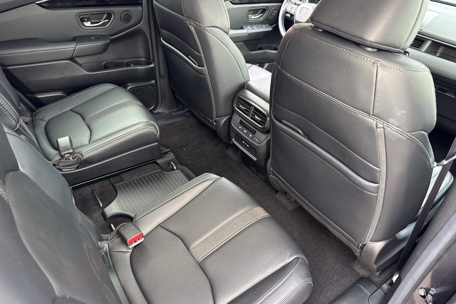 Certified 2024 Honda Pilot Touring image 33
