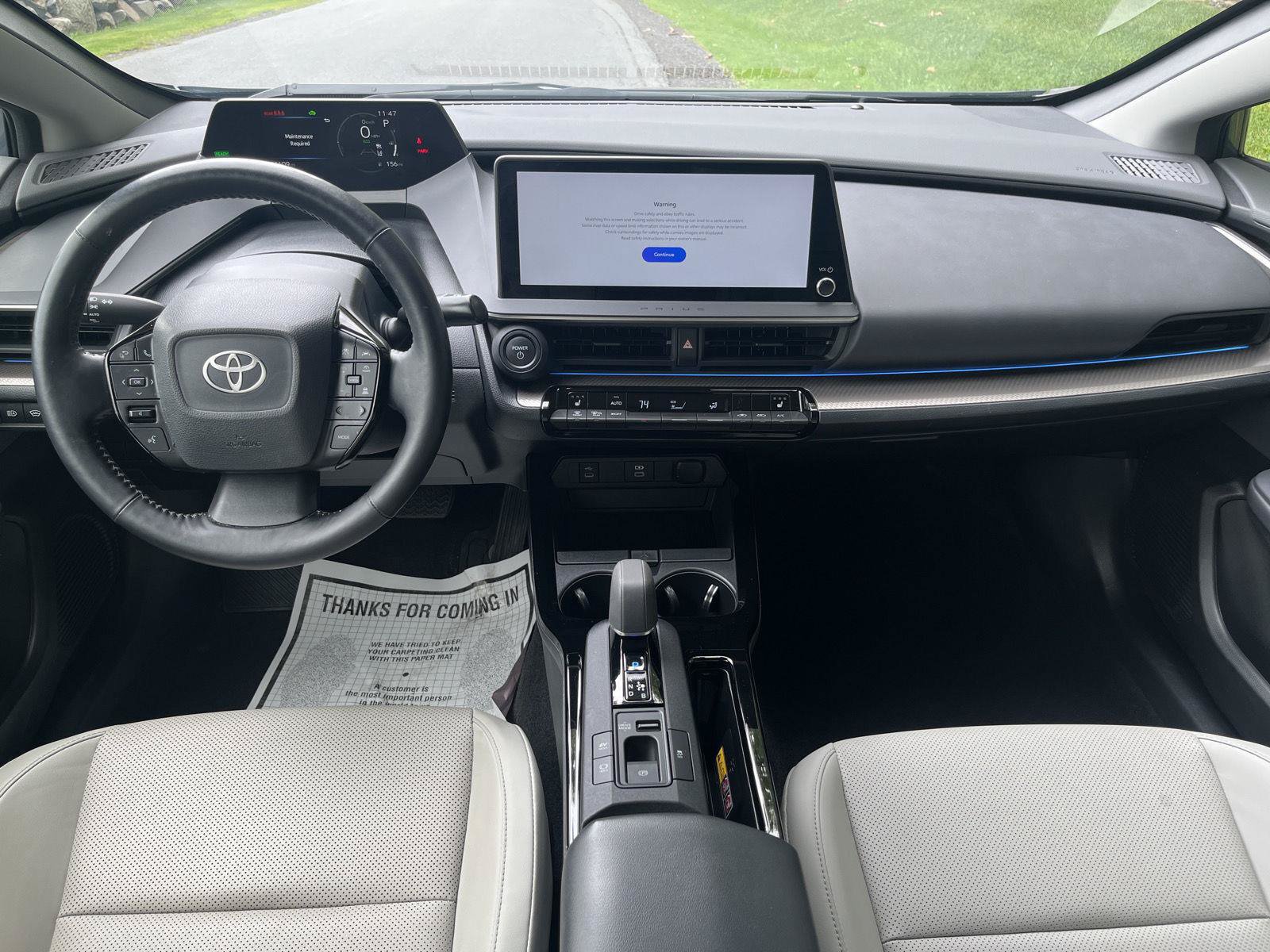 Used 2025 Toyota Prius XLE AWD/4WD image 8