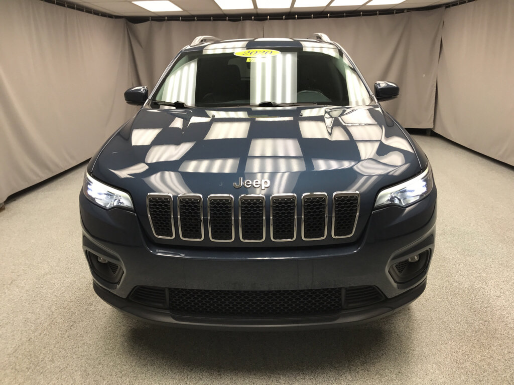 Used 2020 Jeep Cherokee Latitude Plus w/ Comfort/Convenience Group image 6