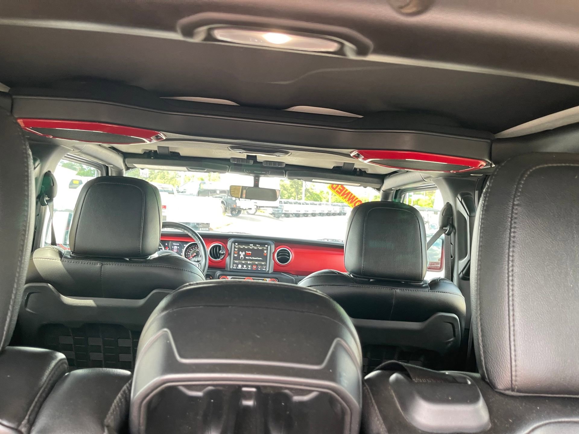 Used 2018 Jeep Wrangler Unlimited Rubicon w/ Dual Top Group image 24