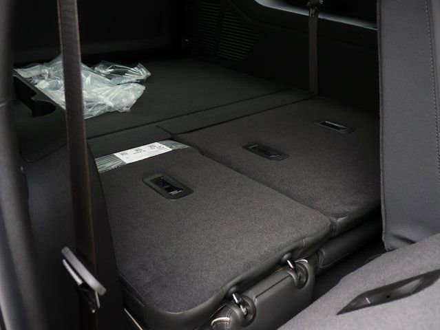 New 2026 GMC Yukon XL Elevation AWD/4WD image 17