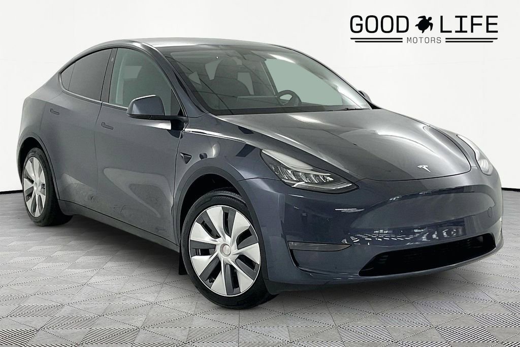 Used 2023 Tesla Model Y Long Range AWD/4WD image 1