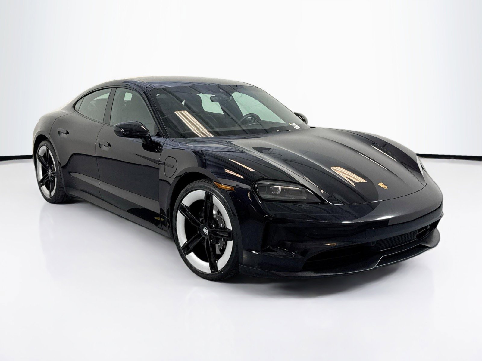 Certified 2025 Porsche Taycan image 7