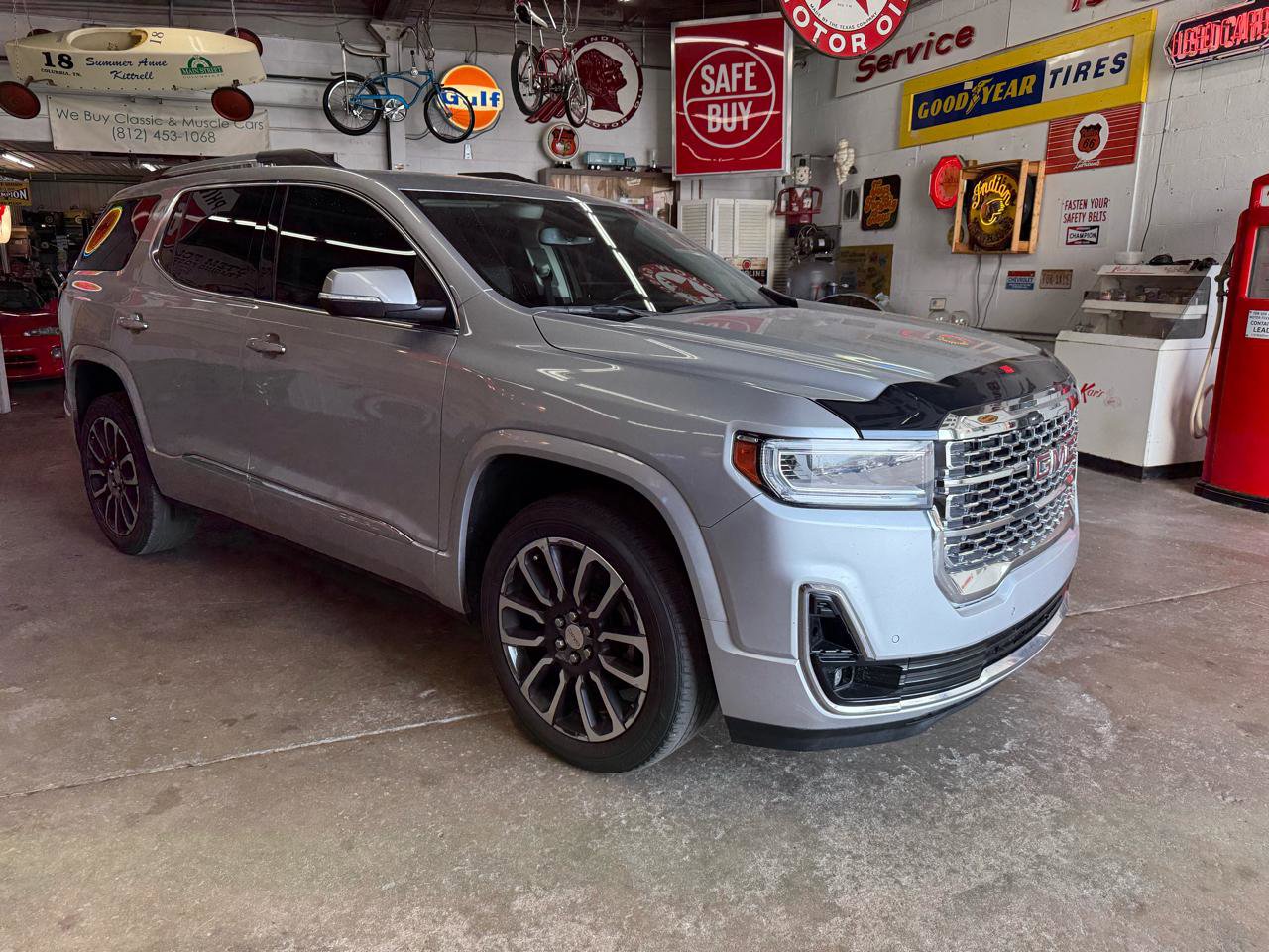 Used 2020 GMC Acadia Denali image 9