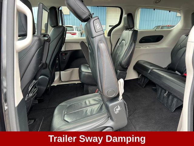 Used 2018 Chrysler Pacifica Touring-L Plus image 6