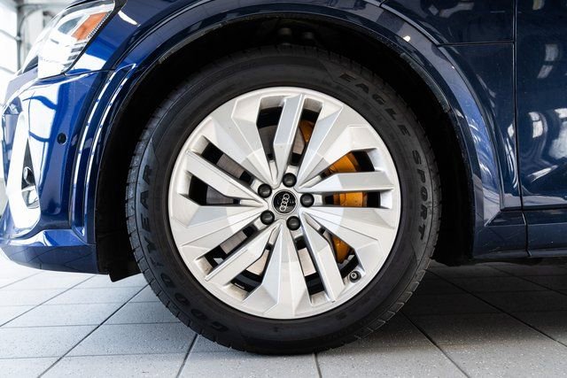 Used 2022 Audi e-tron S Prestige AWD/4WD image 7