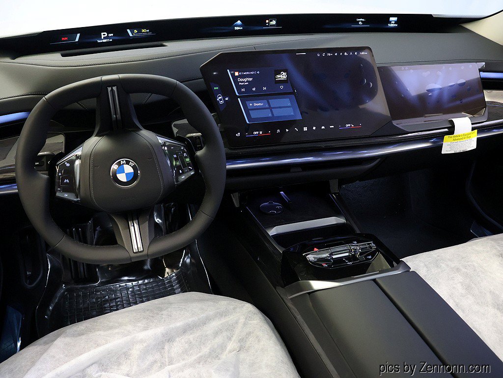 Used 2027 BMW 740i xDrive AWD/4WD image 18