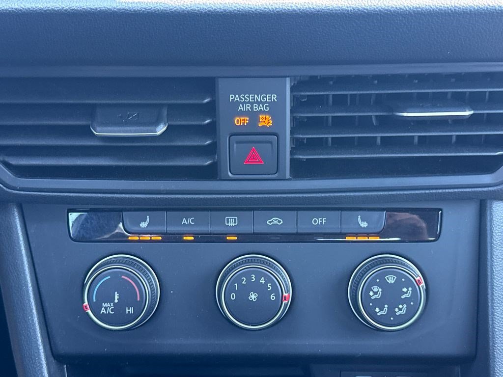 Used 2024 Volkswagen Jetta Sport FWD image 25