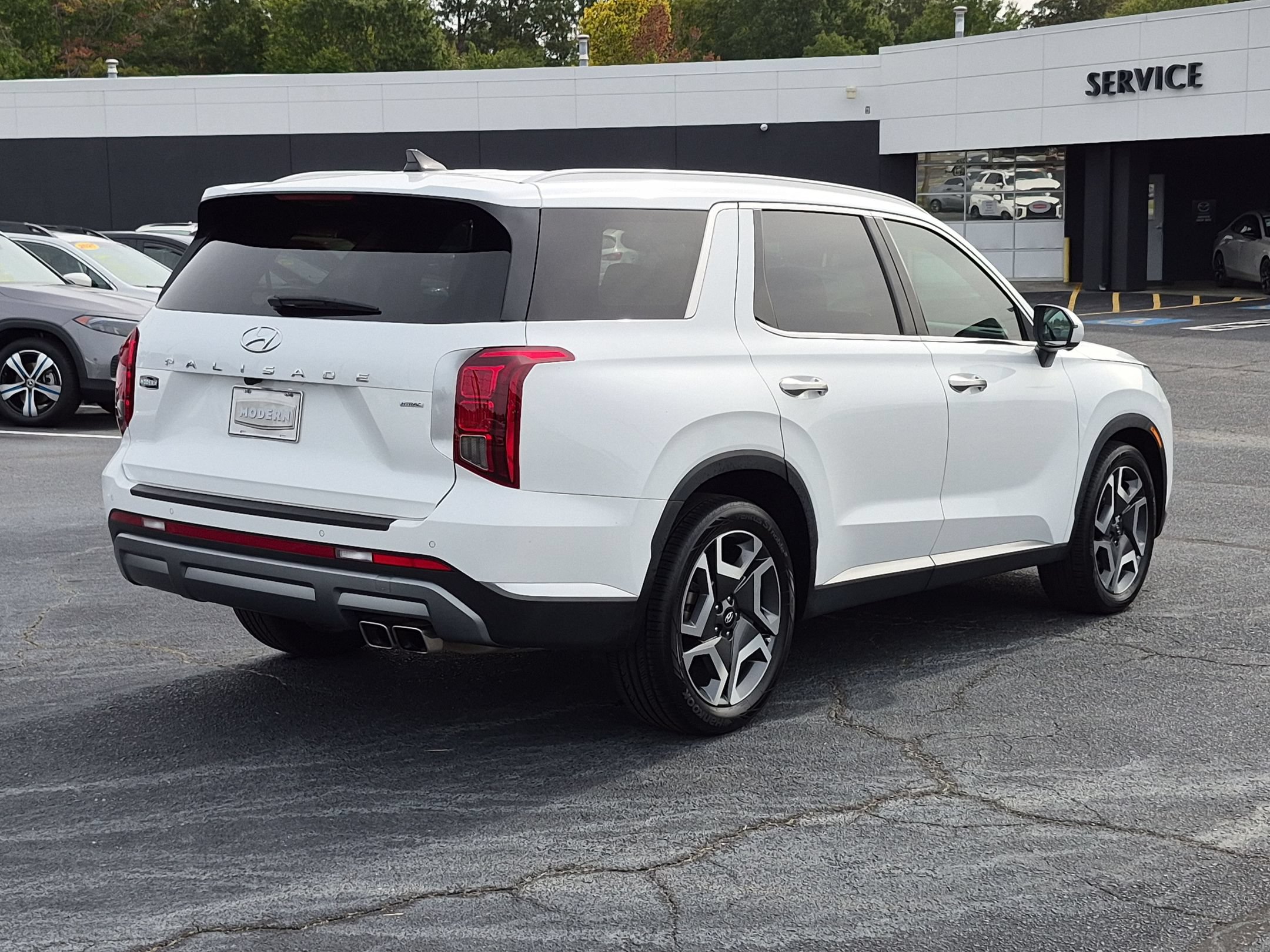 Used 2025 Hyundai Palisade Limited AWD/4WD image 5
