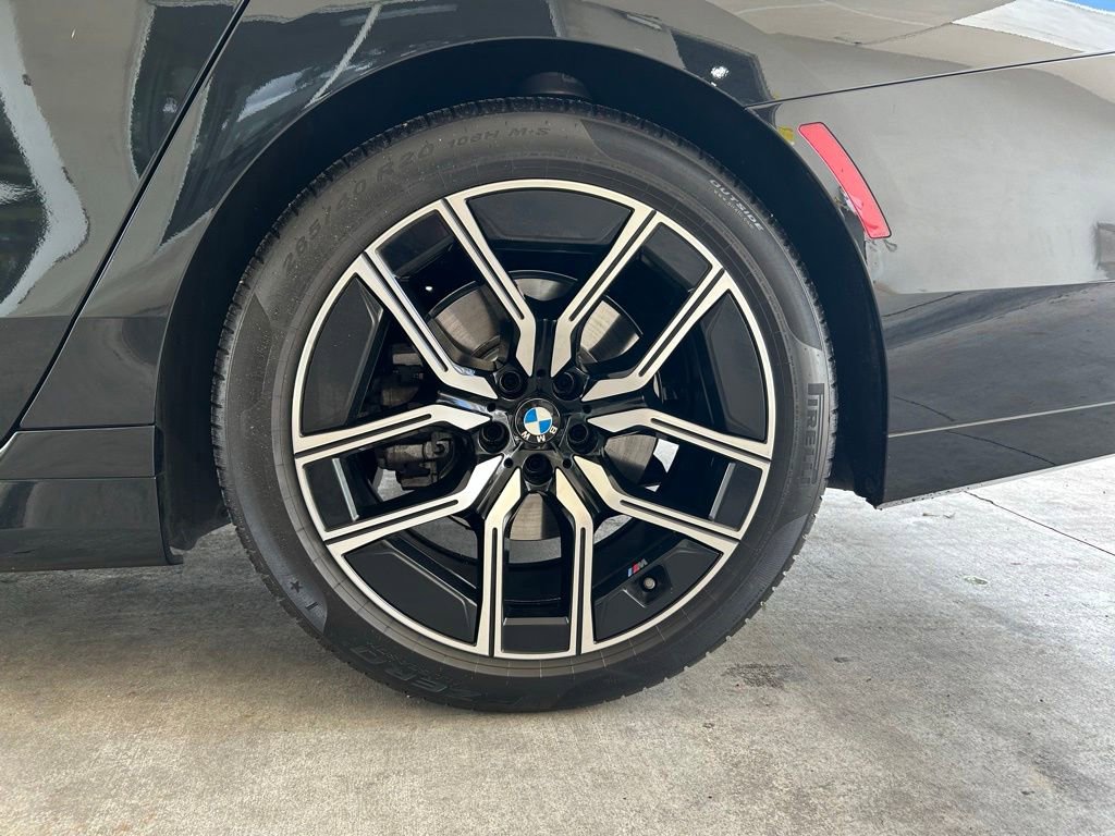 Used 2025 BMW 740i RWD image 16