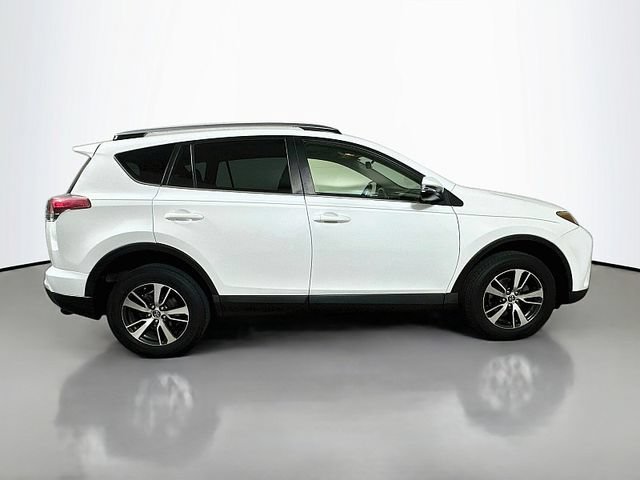 Used 2018 Toyota RAV4 XLE w/ Plus Extra Value Package AWD/4WD image 8