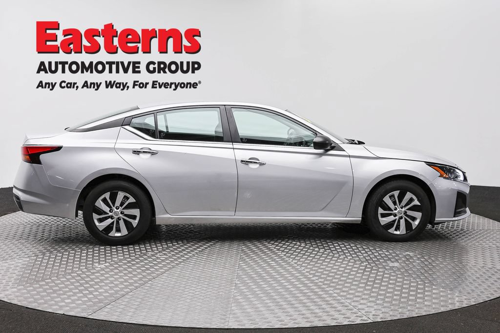 Used 2024 Nissan Altima 2.5 S FWD image 4