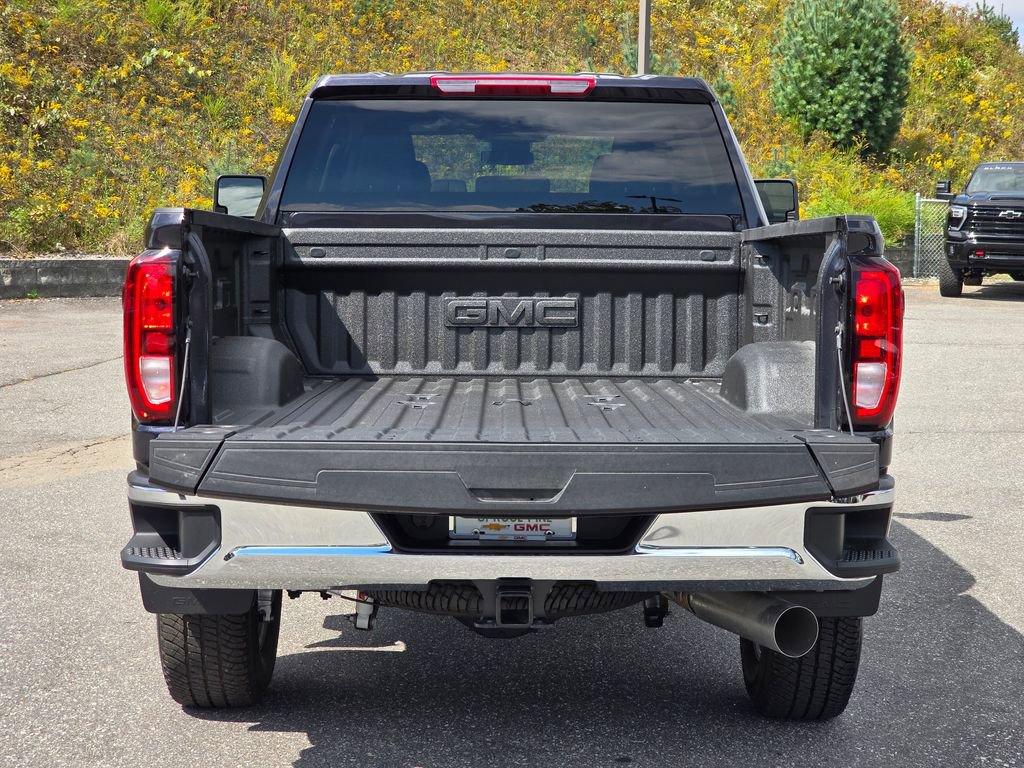 New 2026 GMC Sierra 2500 SLE w/ SLE Value Package; AWD/4WD image 14
