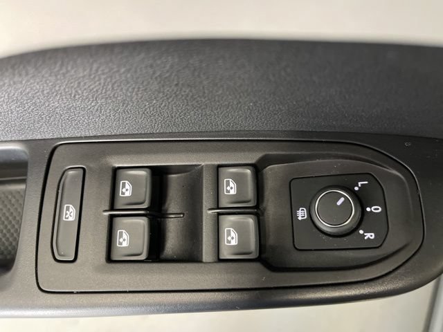 Used 2025 Volkswagen Taos SE AWD/4WD image 28