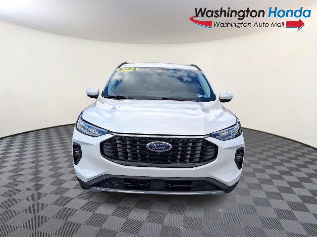 Used 2024 Ford Escape Platinum AWD/4WD image 2