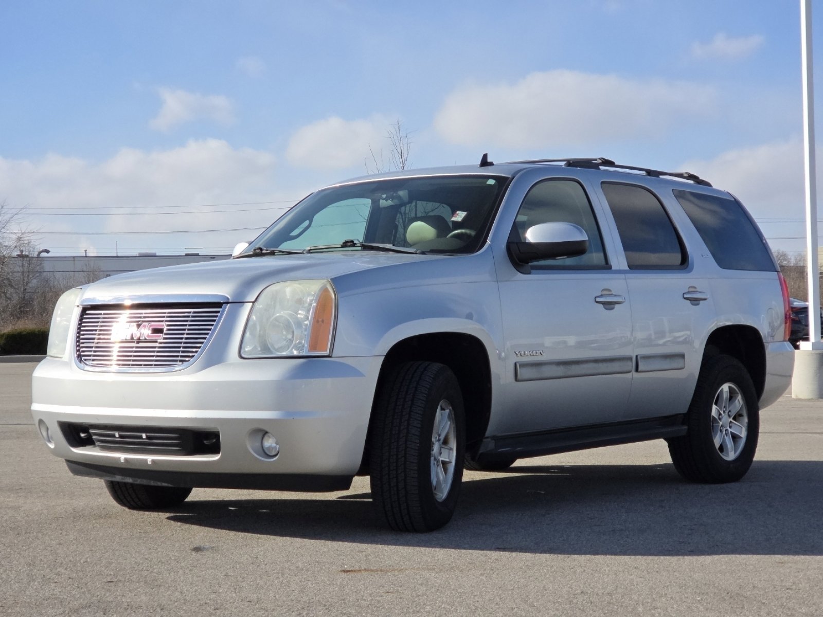 Used 2012 GMC Yukon SLT w/ SLT-2 Equipment Package image 12
