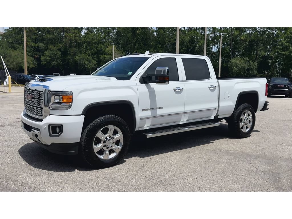 Certified 2019 GMC Sierra 2500 Denali w/ Duramax Plus Package AWD/4WD image 5
