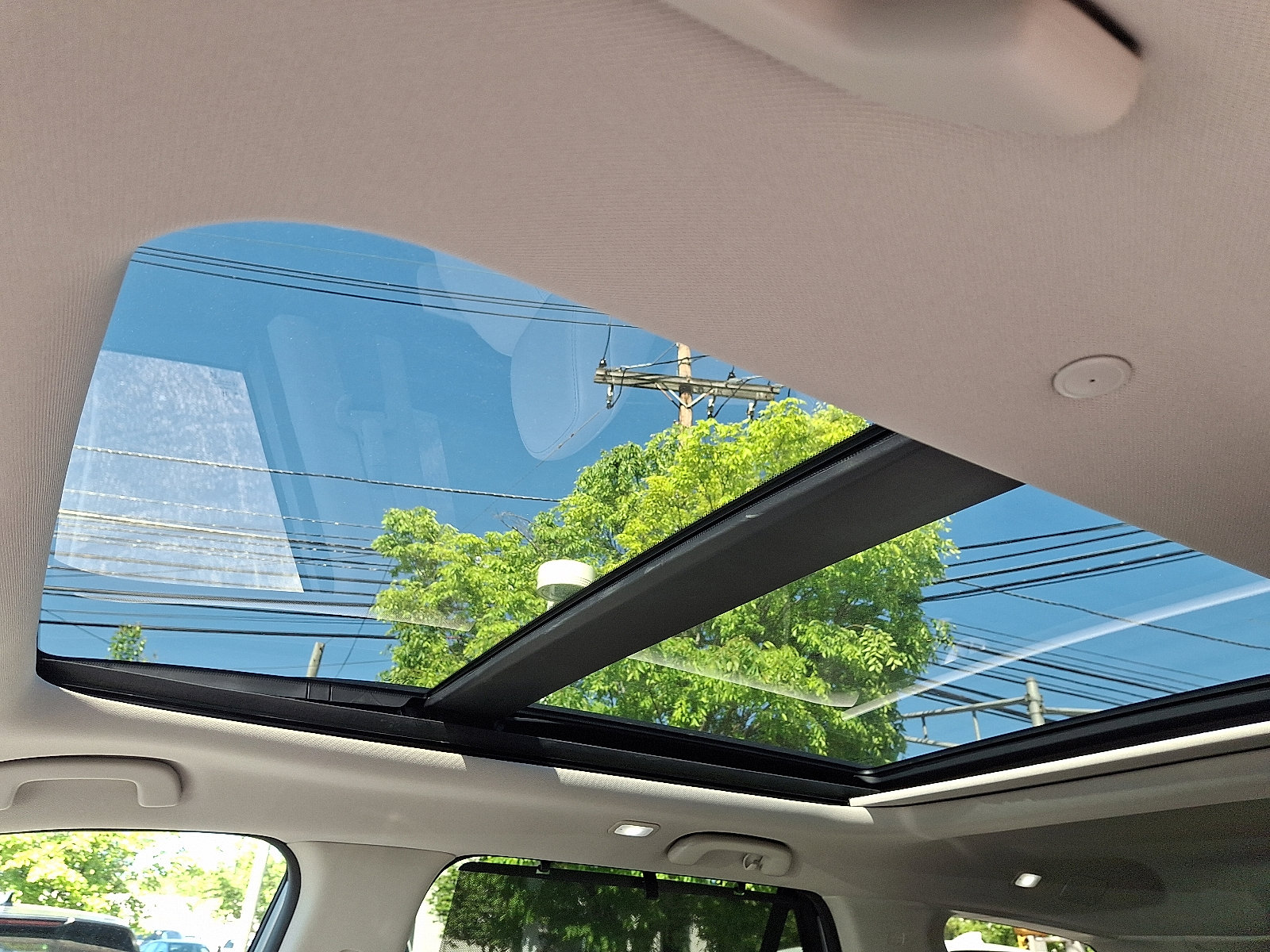 Used 2025 Honda Pilot Touring image 17