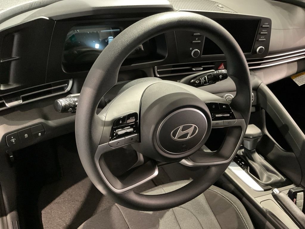 New 2026 Hyundai Elantra SE w/ Cargo Package image 12