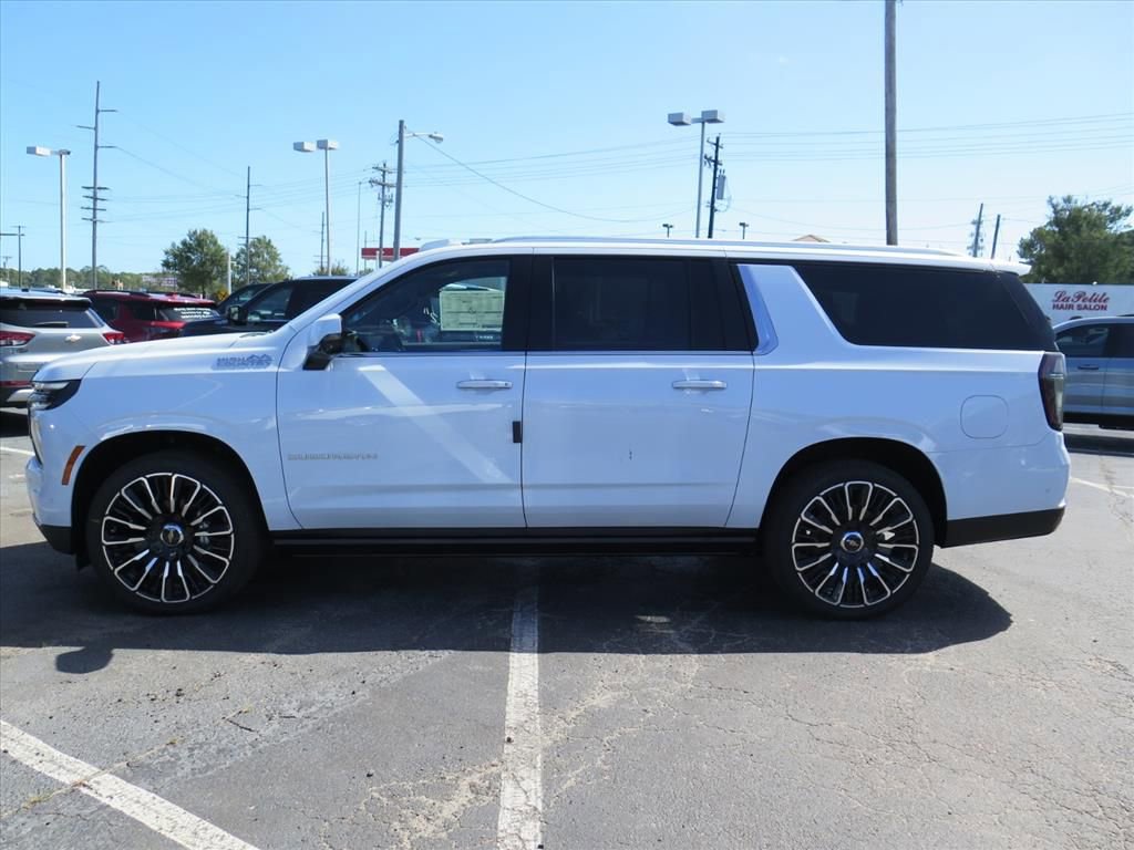 New 2026 Chevrolet Suburban High Country image 7
