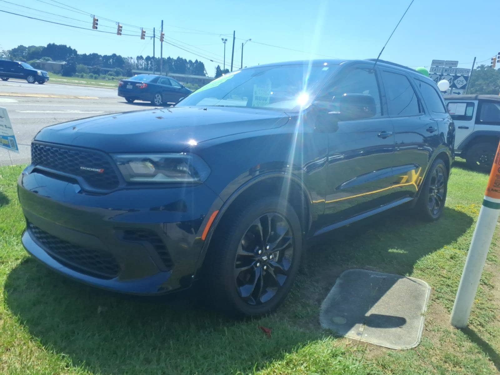 Used 2025 Dodge Durango GT w/ Blacktop Package RWD image 5