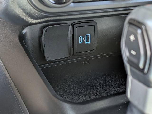 Used 2023 Ford Bronco Black Diamond image 18