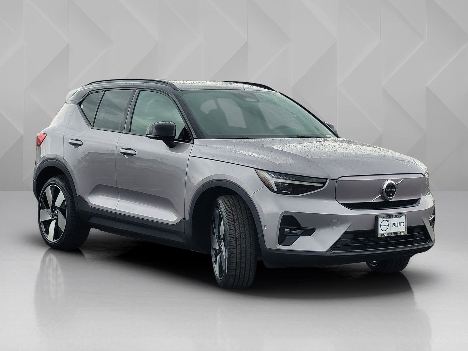 New 2026 Volvo EX40 Plus w/ Climate Package image 8