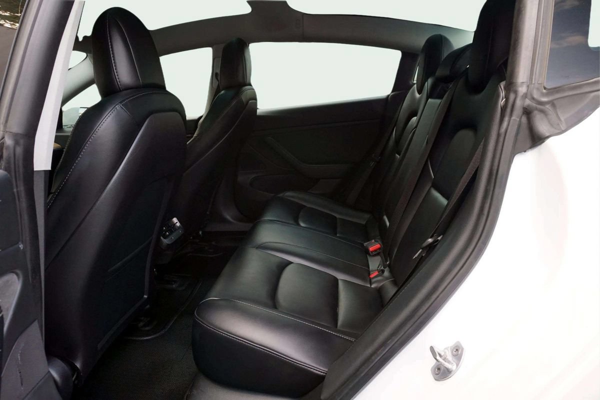 Used 2019 Tesla Model 3 Standard Range RWD image 17