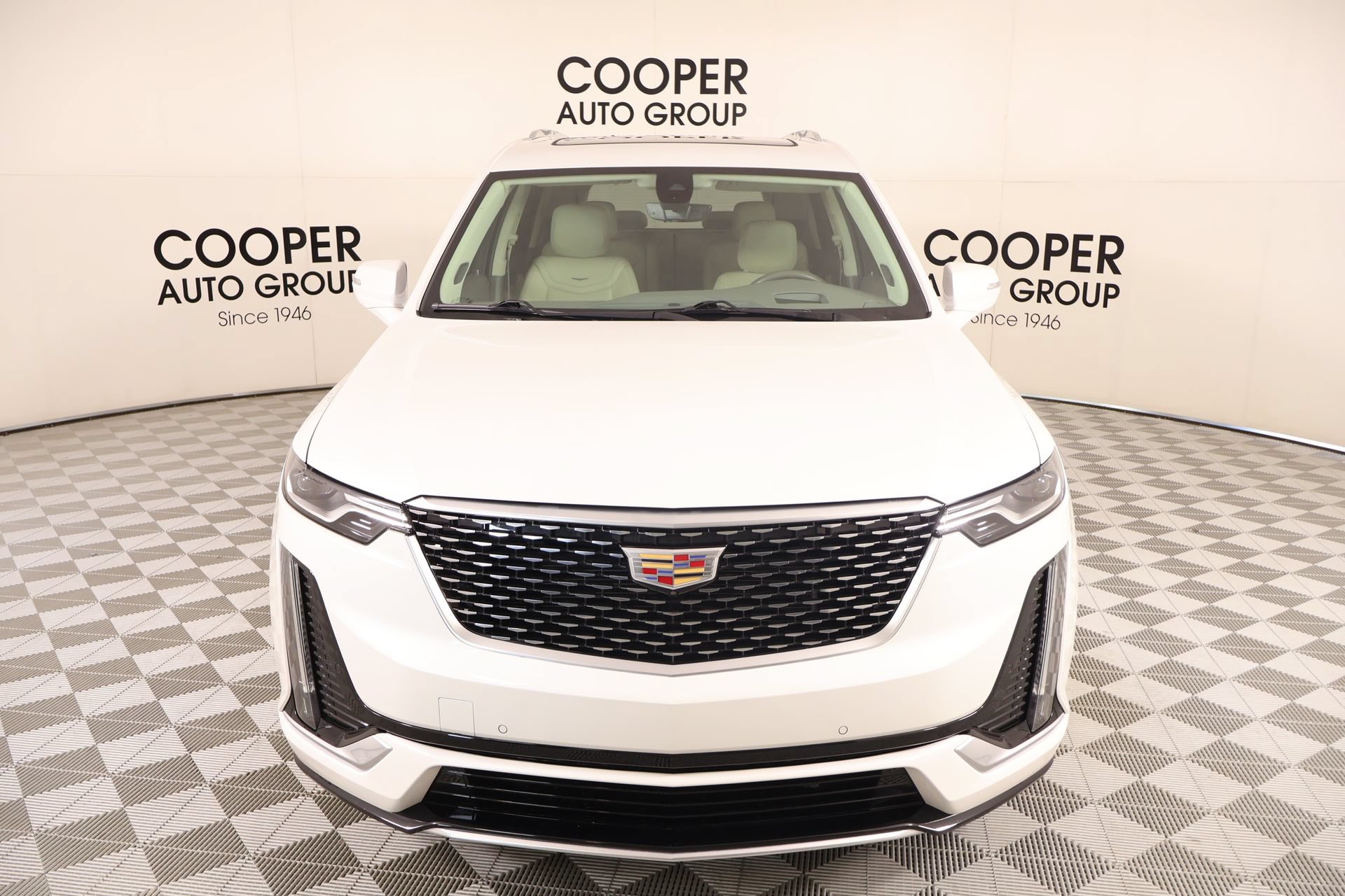 Used 2025 Cadillac XT6 Premium Luxury w/ Technology Package FWD image 10